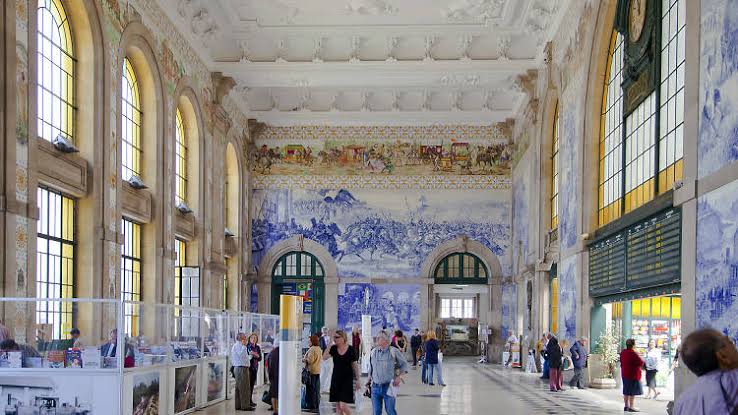 Sao Bento Railway Station.jpg