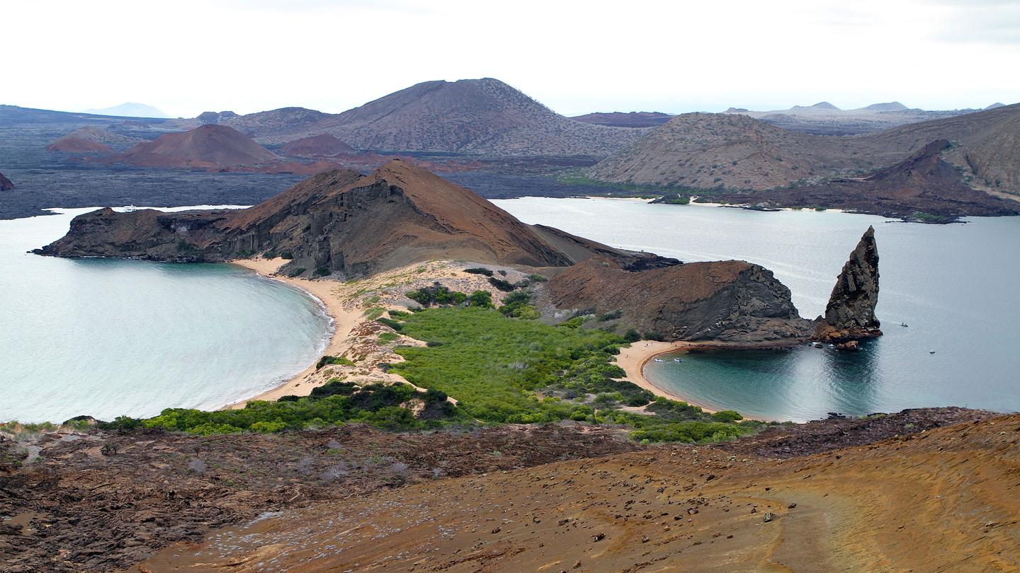 itinerary lg Ecuador Galapagos Bartolome Island Landscape Daniel Sendecki 2010 IMG0661 Lg RGB web copy